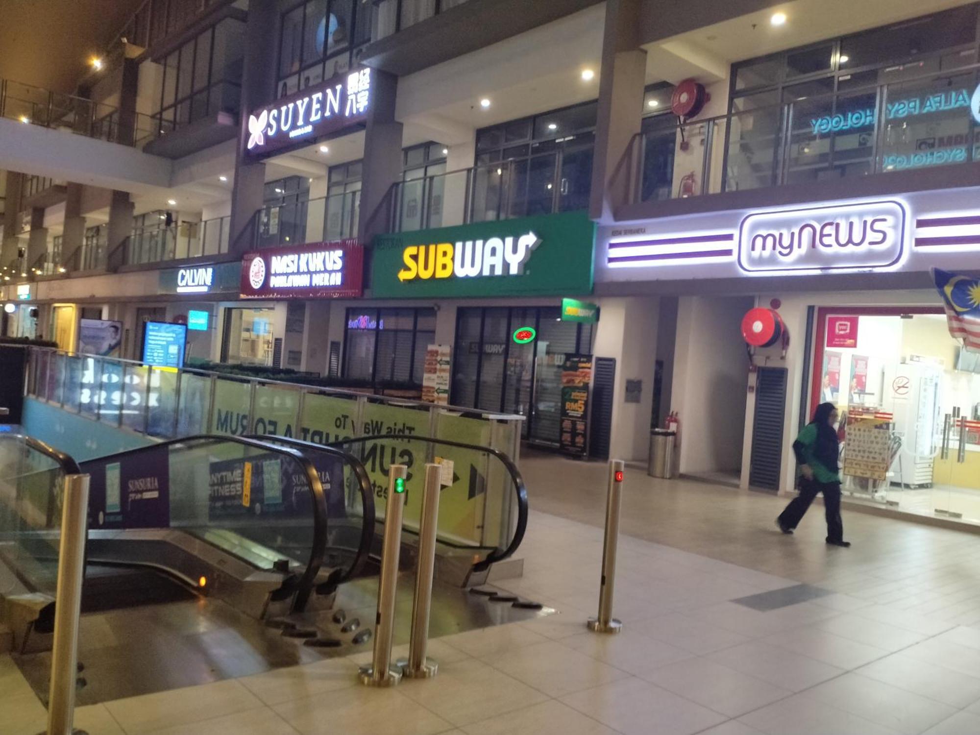 Setia Alam - Sunsuria Forum - Chic Urban Retreat Apartment