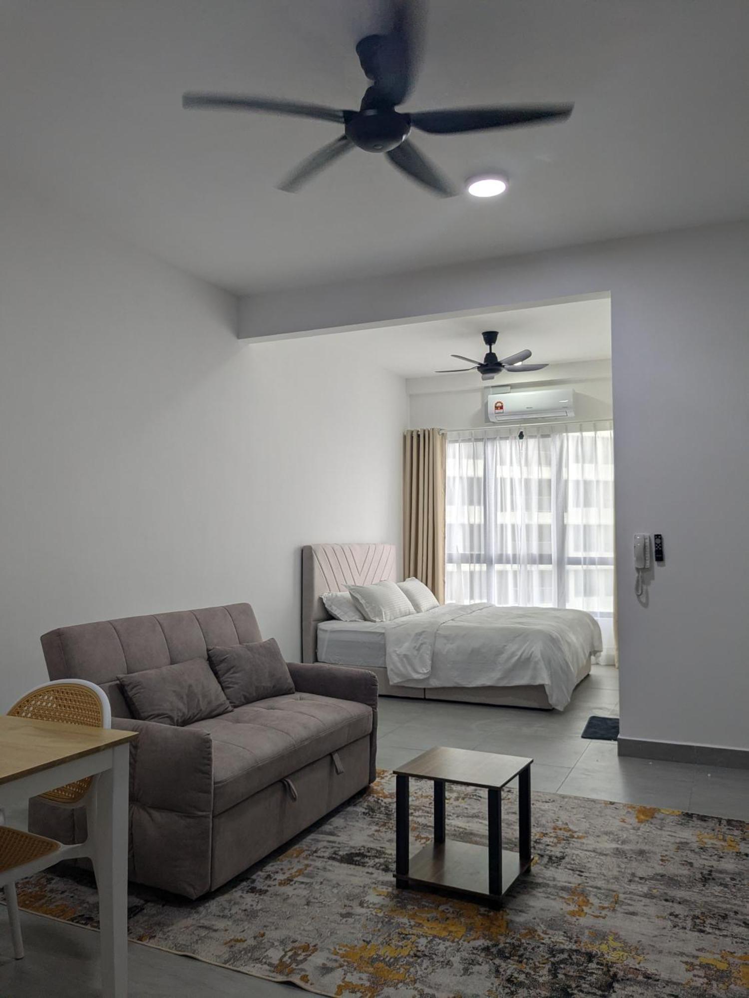 Apartment Setia Alam - Sunsuria Forum - Chic Urban Retreat